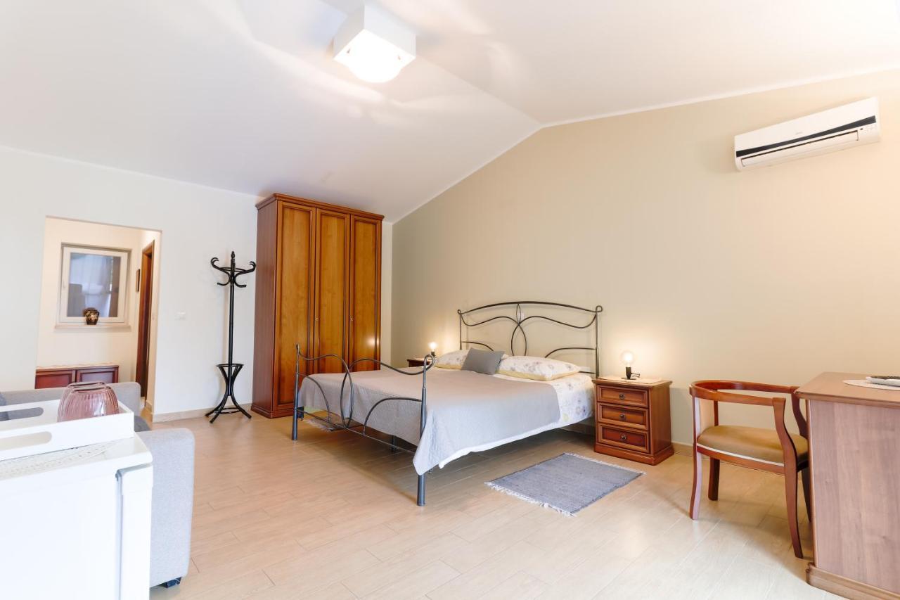 Bed & Breakfast Kastel Žbandaj 외부 사진
